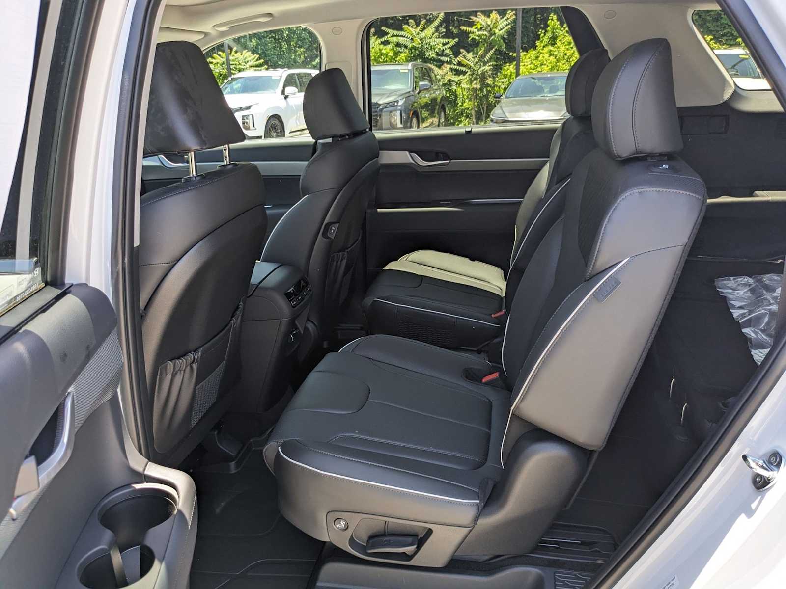 new 2025 Hyundai Palisade car, priced at $45,682