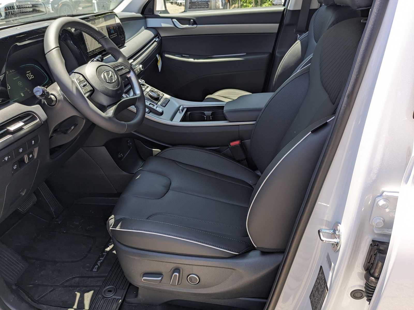 new 2025 Hyundai Palisade car, priced at $45,682