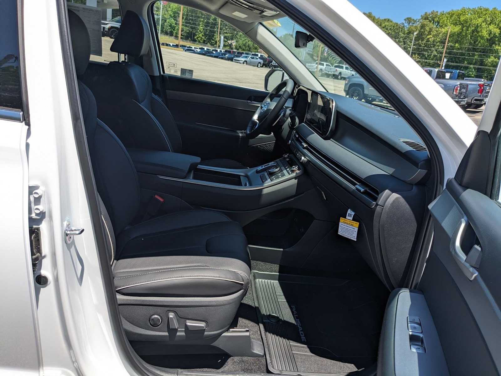 new 2025 Hyundai Palisade car, priced at $45,682
