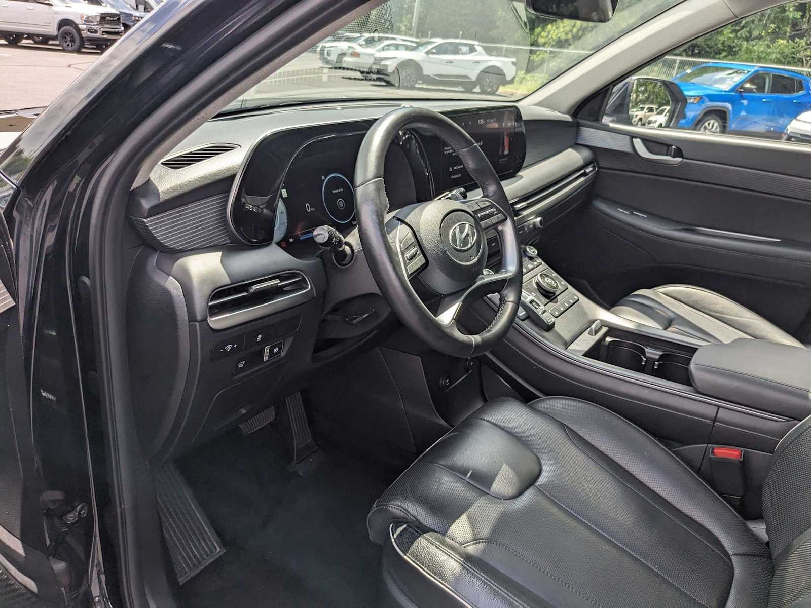 used 2024 Hyundai Palisade car, priced at $37,500