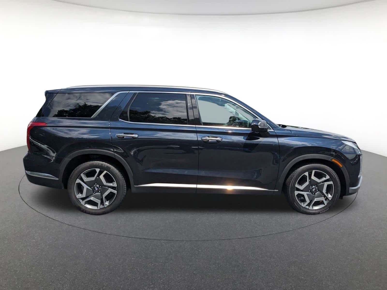 used 2024 Hyundai Palisade car, priced at $37,500