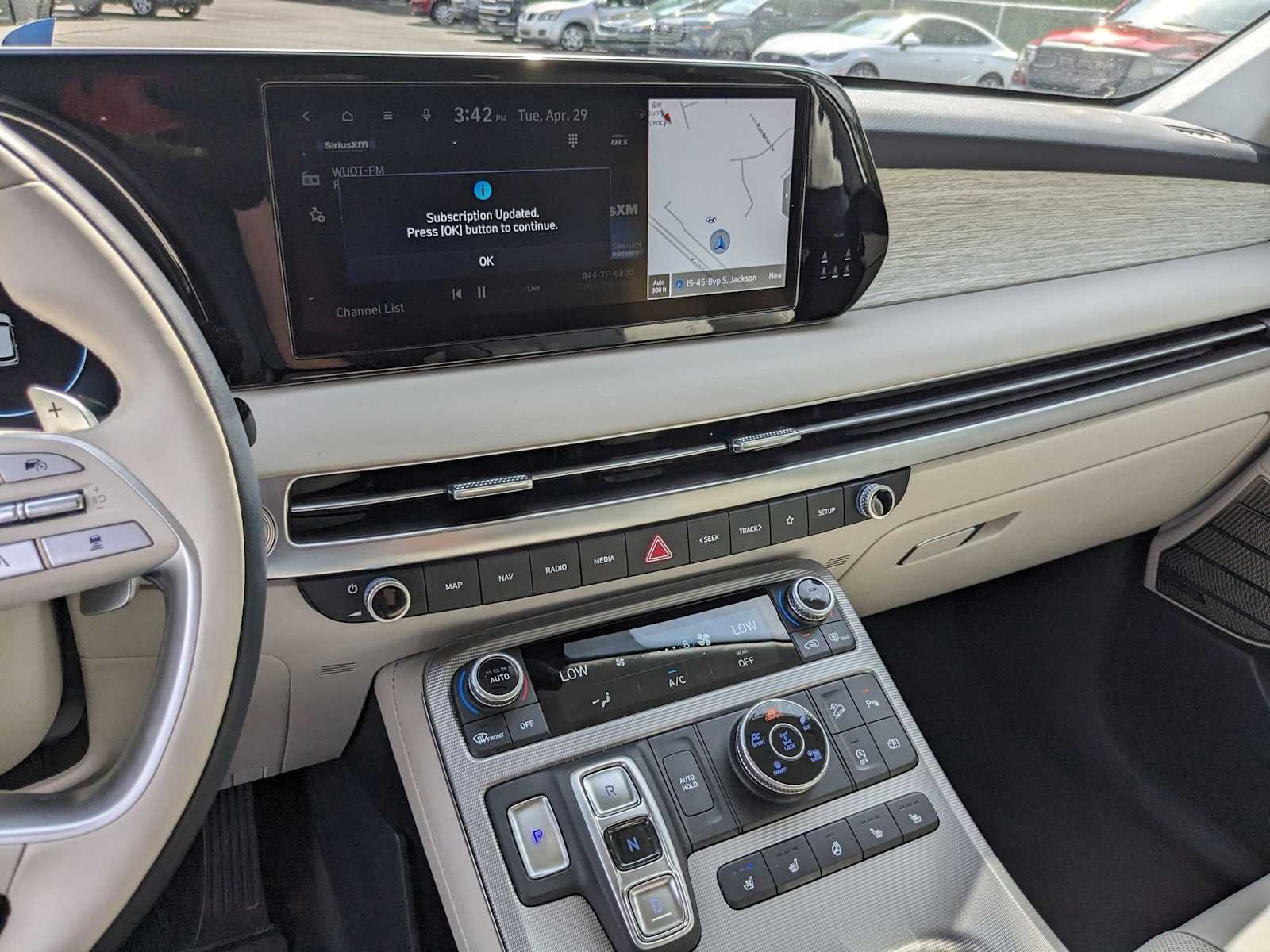 used 2024 Hyundai Palisade car, priced at $39,900