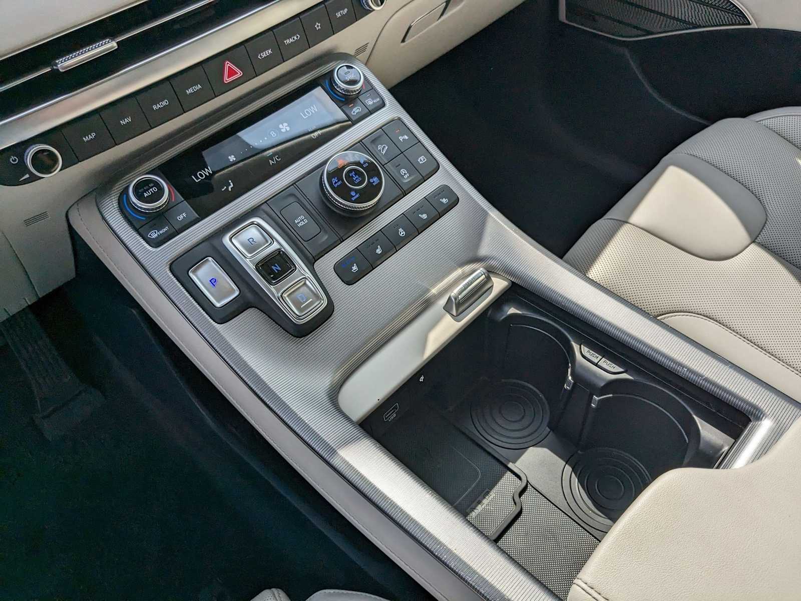 used 2024 Hyundai Palisade car, priced at $39,900