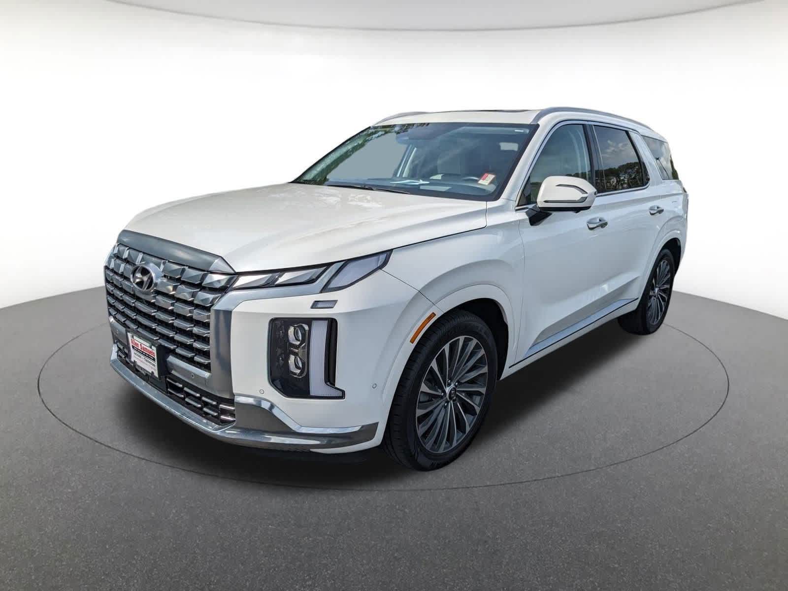 used 2024 Hyundai Palisade car, priced at $39,900