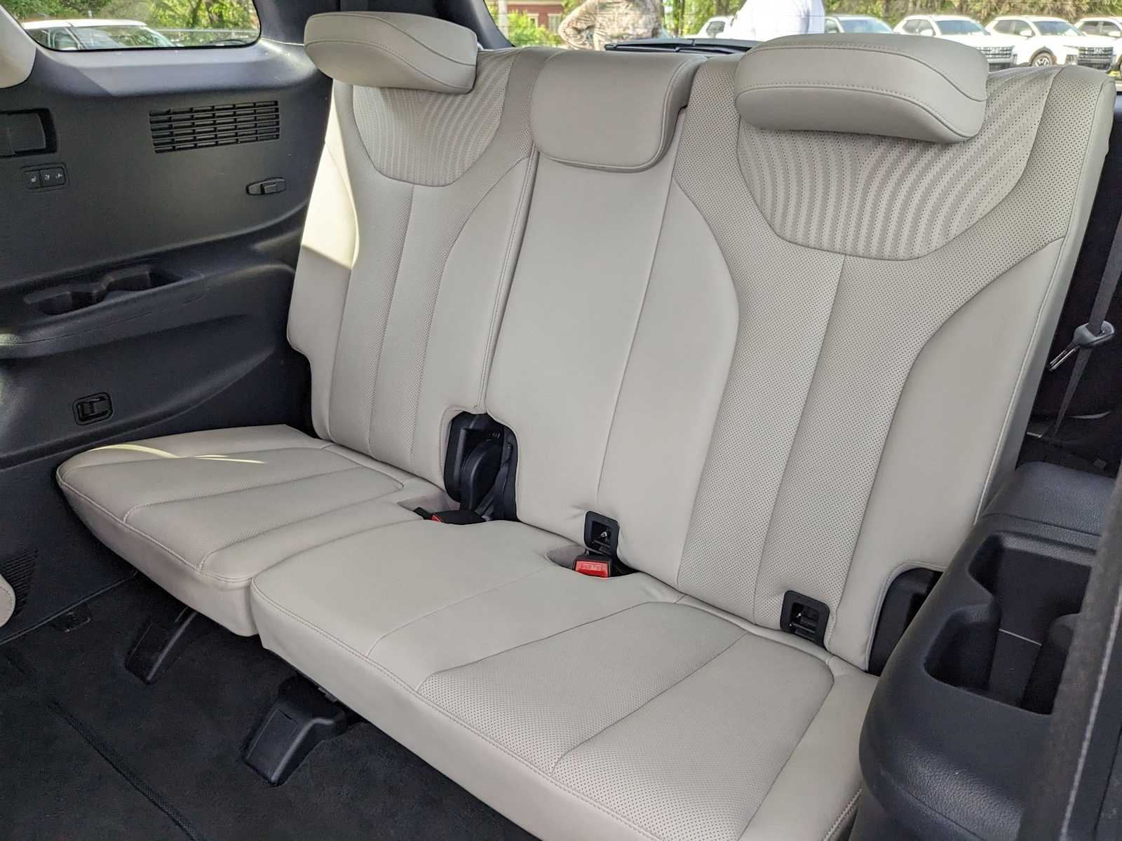 used 2024 Hyundai Palisade car, priced at $39,900