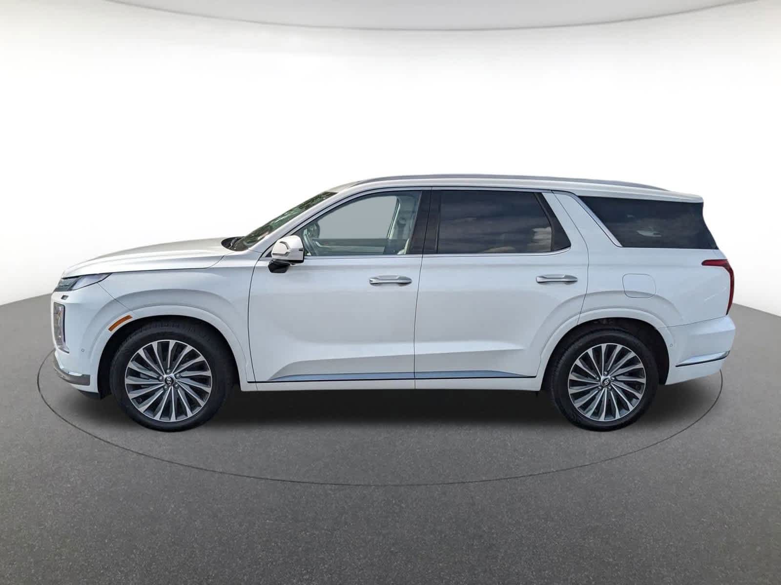 used 2024 Hyundai Palisade car, priced at $39,900