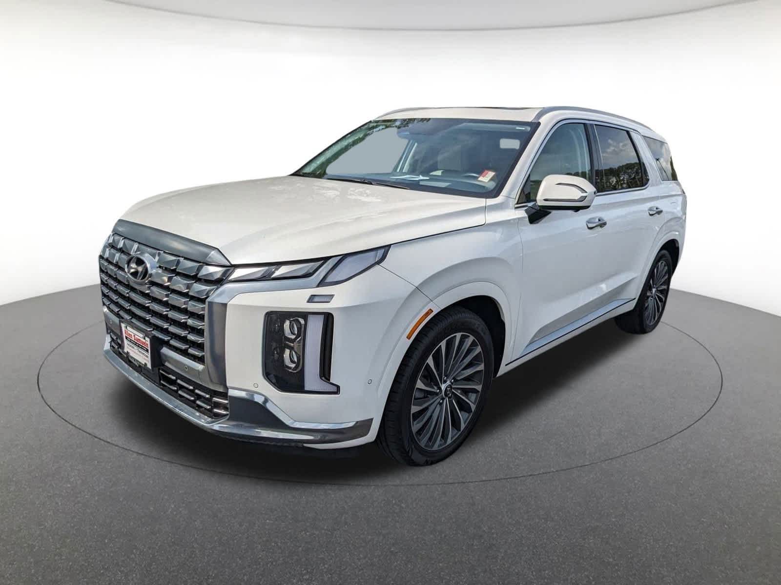 used 2024 Hyundai Palisade car, priced at $39,900