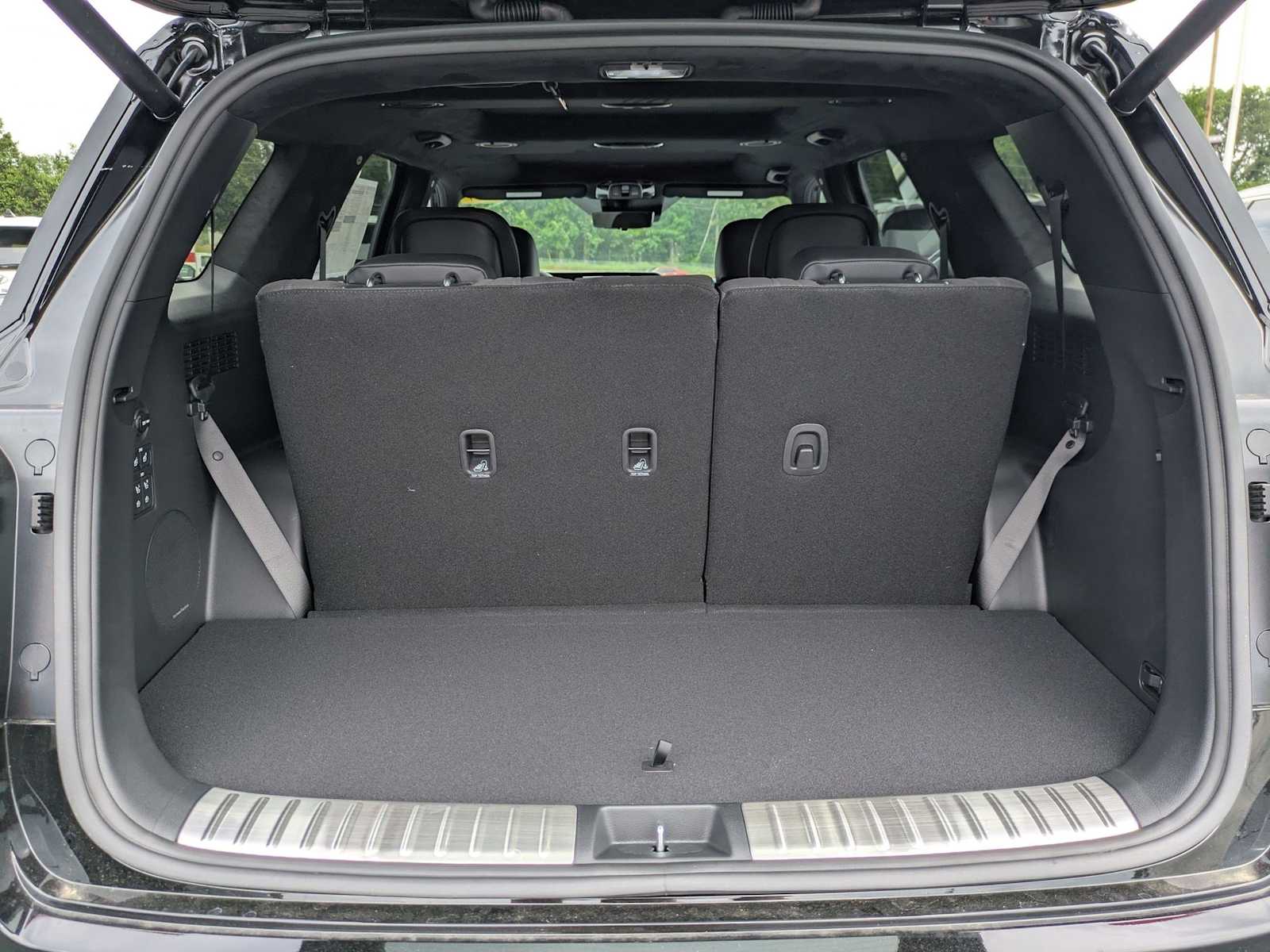 new 2025 Hyundai Palisade car, priced at $54,239