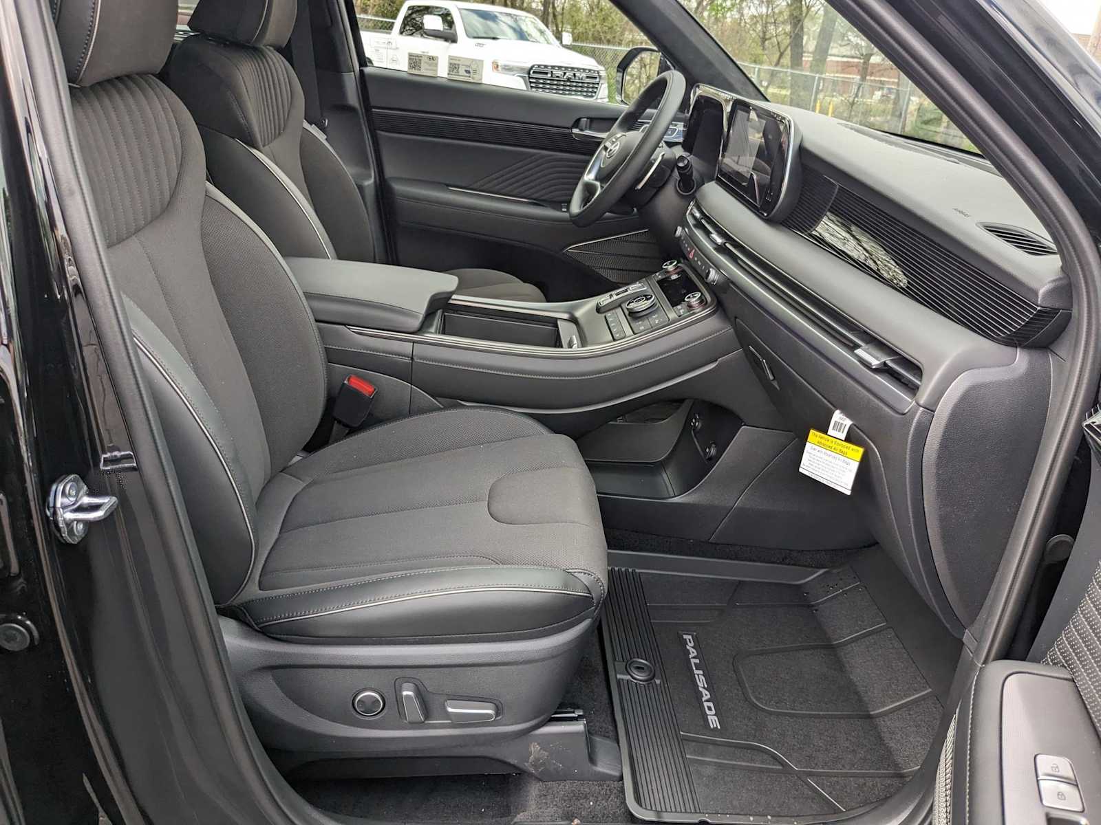 new 2025 Hyundai Palisade car, priced at $54,467