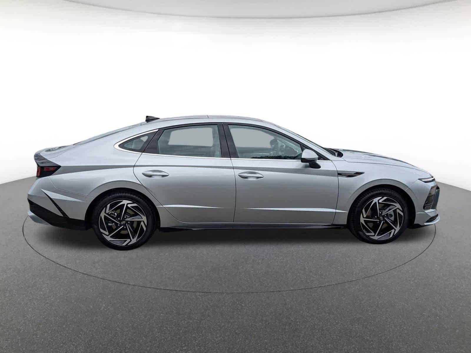 new 2025 Hyundai Sonata car, priced at $32,895