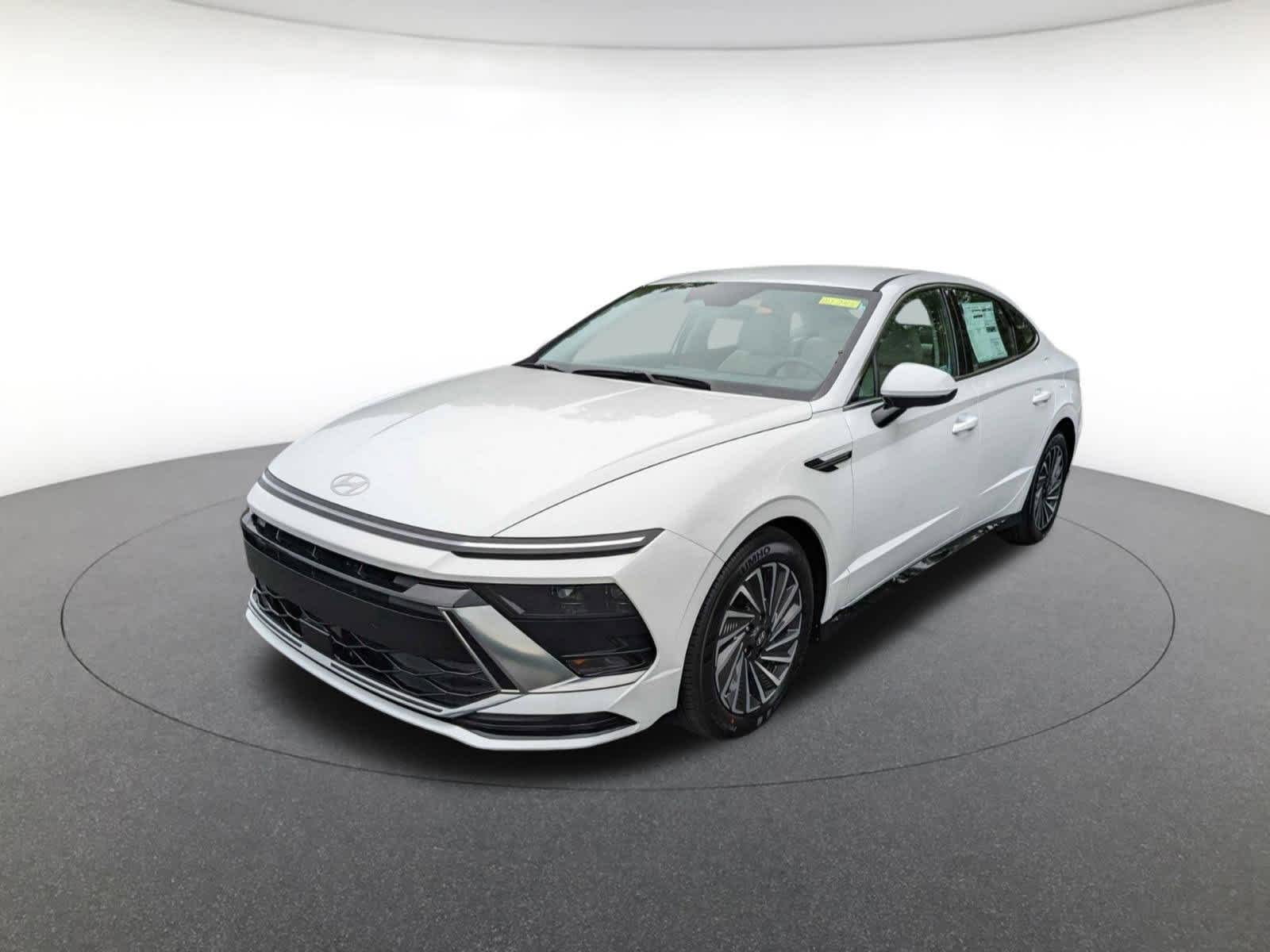 new 2024 Hyundai Sonata Hybrid car, priced at $29,625