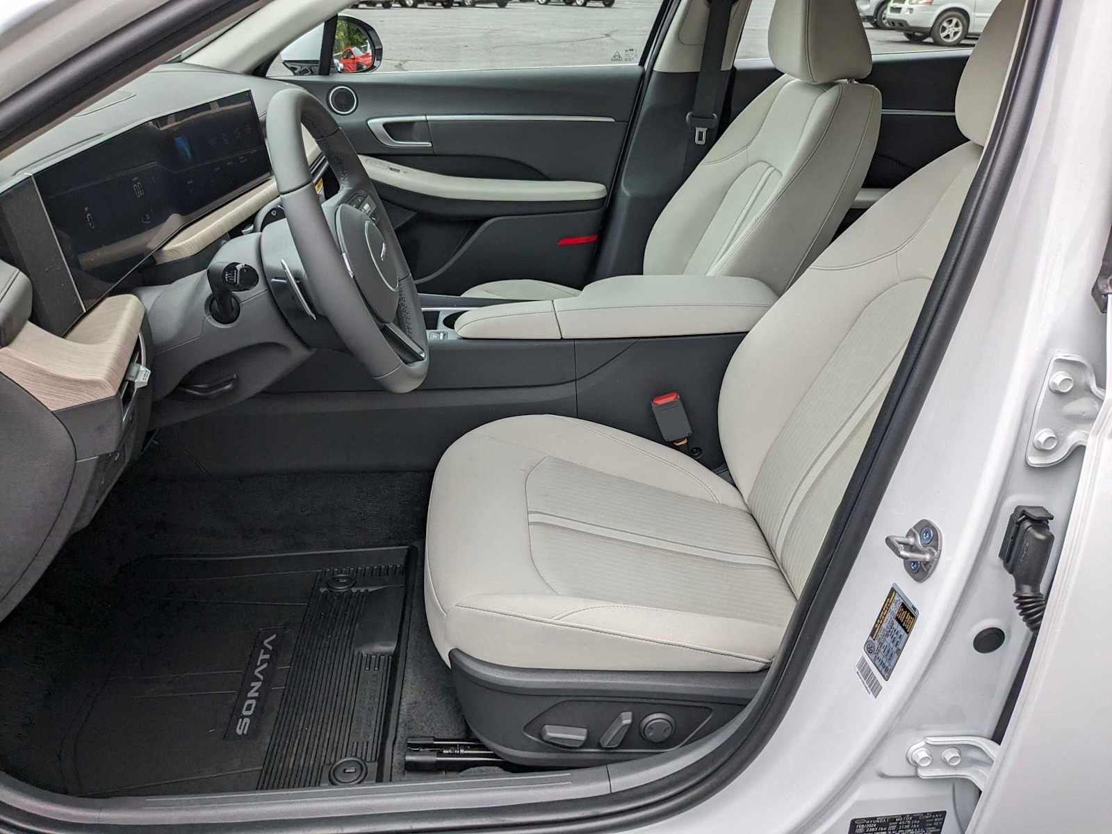 used 2024 Hyundai Sonata Hybrid car, priced at $27,000