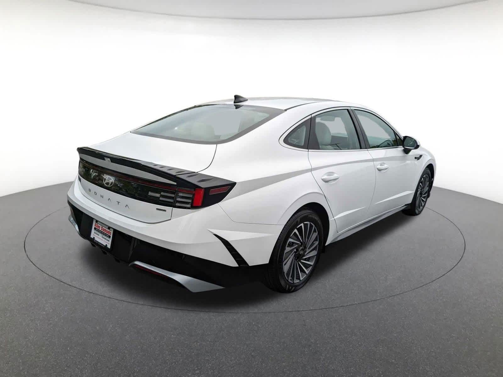 used 2024 Hyundai Sonata Hybrid car, priced at $27,000
