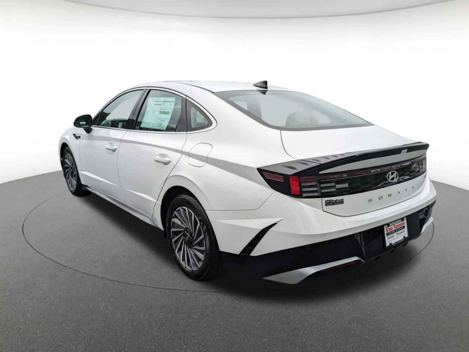 used 2024 Hyundai Sonata Hybrid car, priced at $27,000