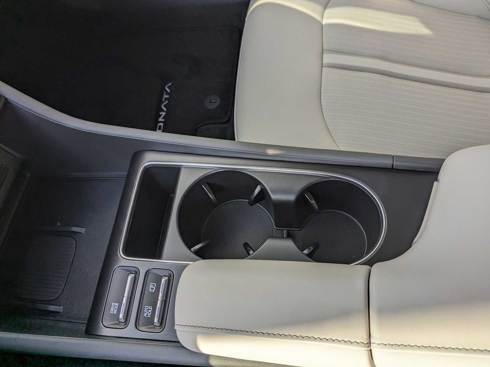 new 2025 Hyundai Sonata Hybrid car, priced at $33,080