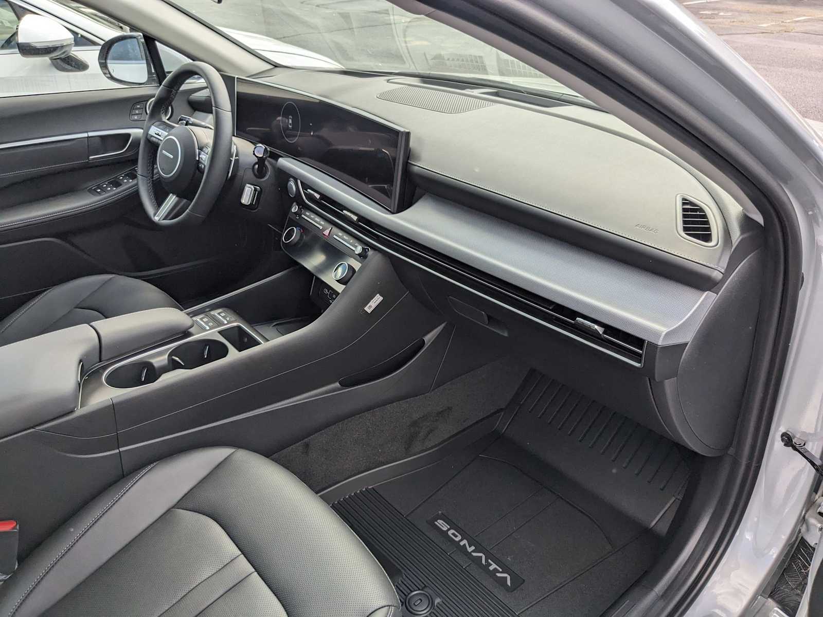 new 2025 Hyundai Sonata Hybrid car, priced at $38,340