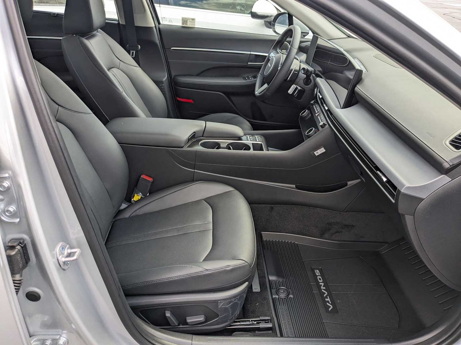 new 2025 Hyundai Sonata Hybrid car, priced at $38,340