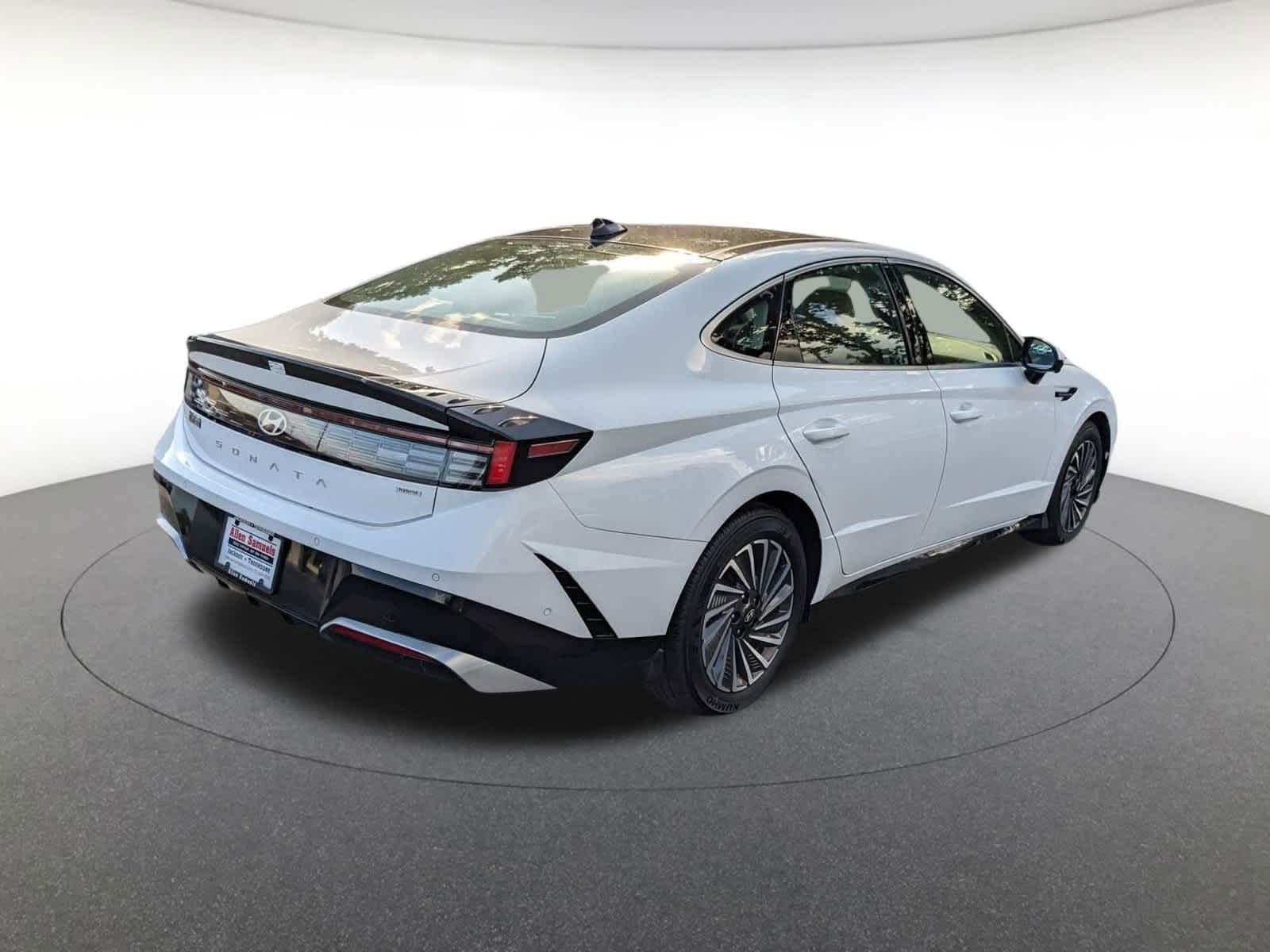 new 2025 Hyundai Sonata Hybrid car, priced at $39,990
