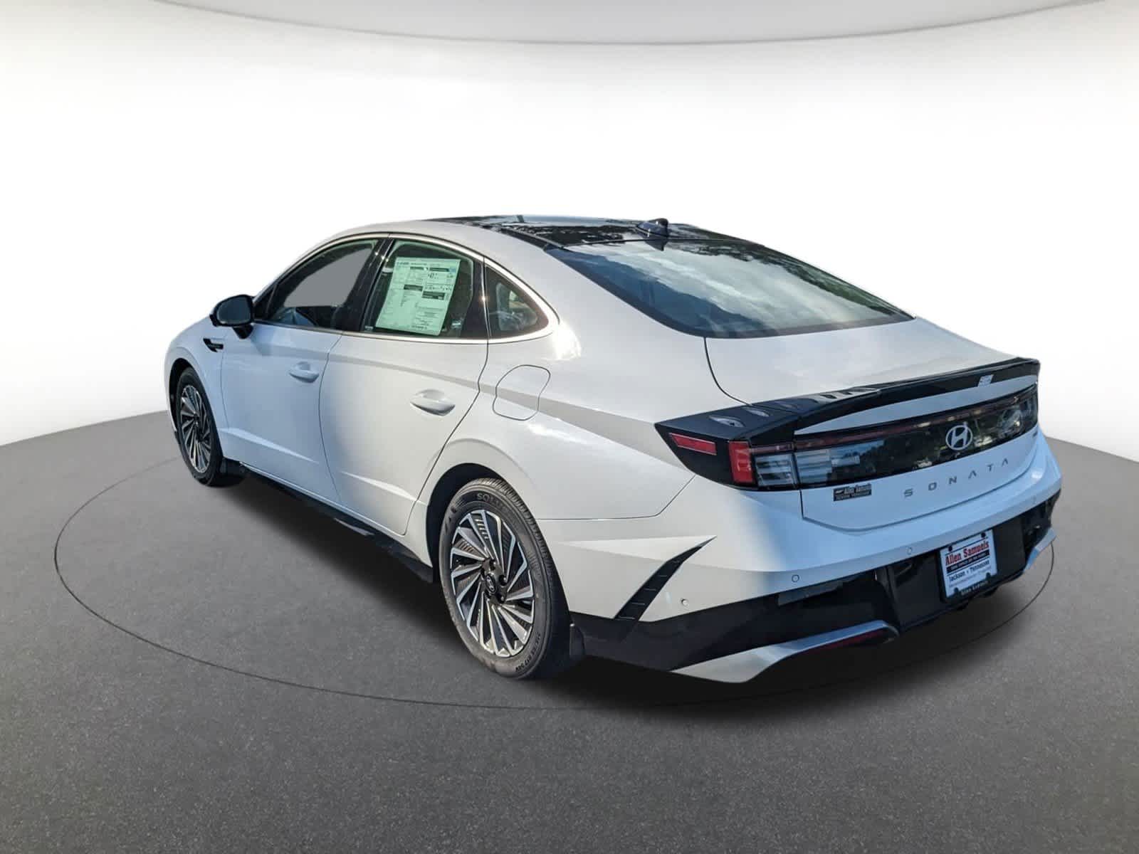 new 2025 Hyundai Sonata Hybrid car, priced at $39,990