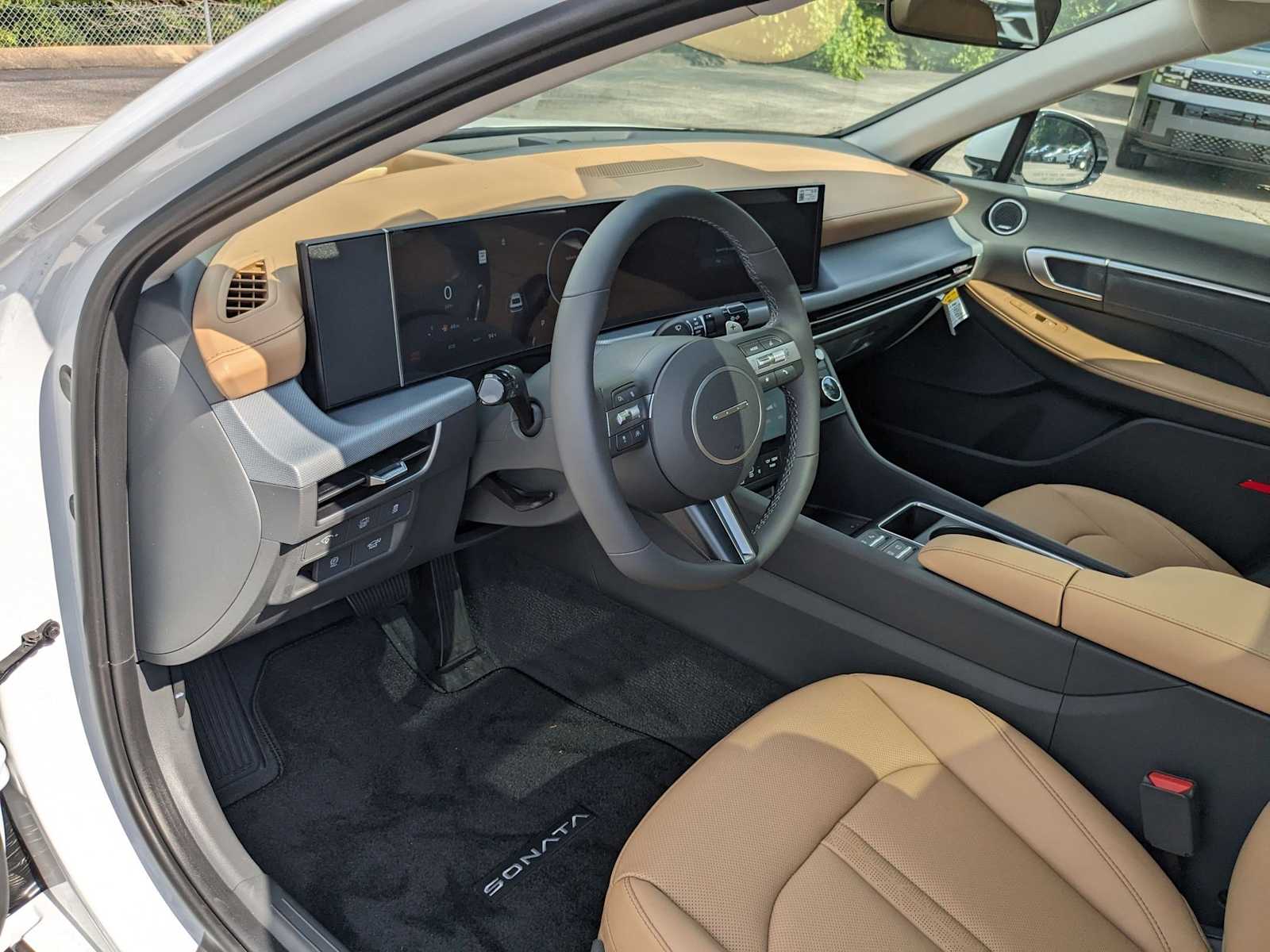 new 2025 Hyundai Sonata Hybrid car, priced at $39,960
