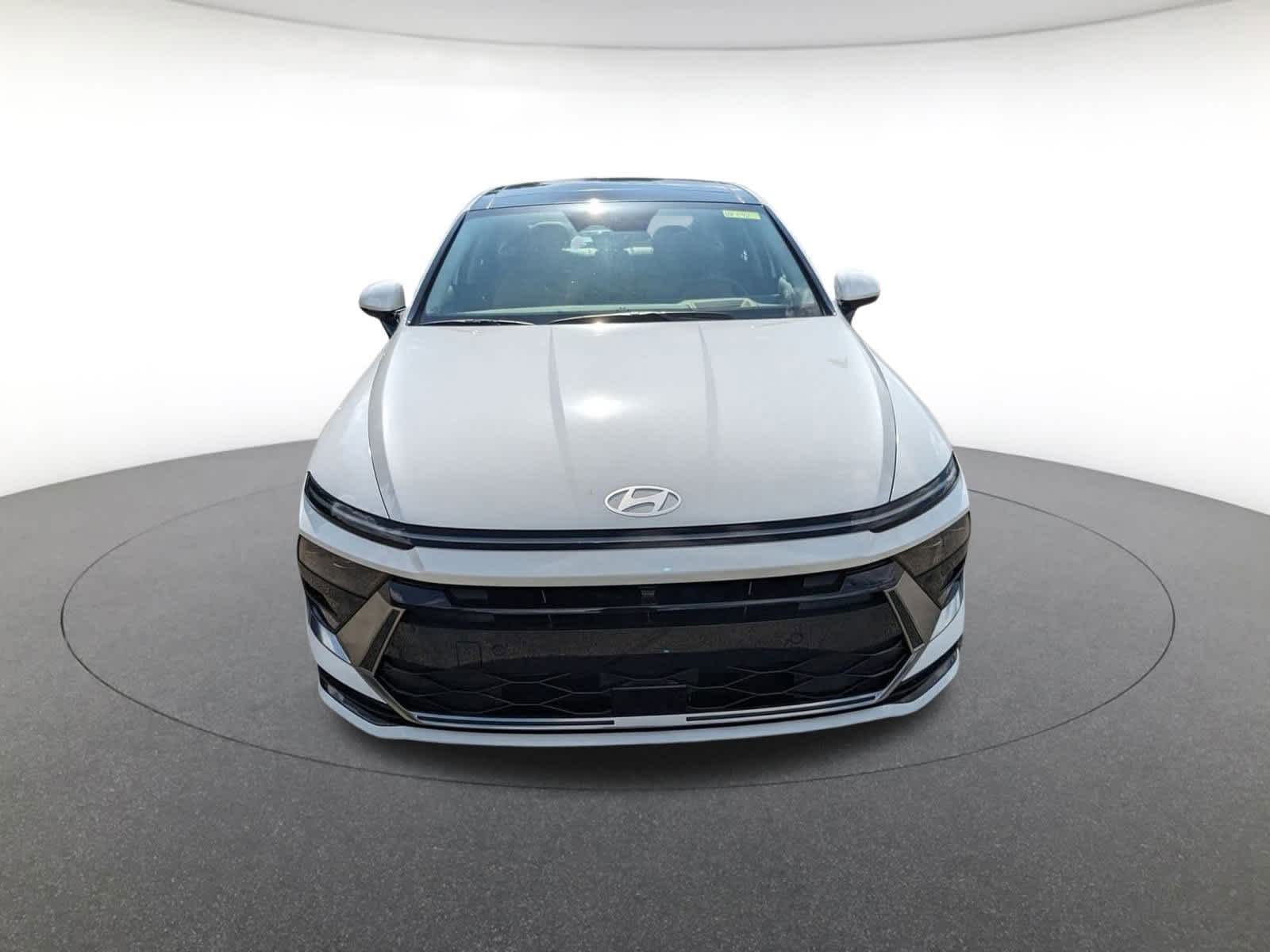 new 2025 Hyundai Sonata Hybrid car, priced at $39,960