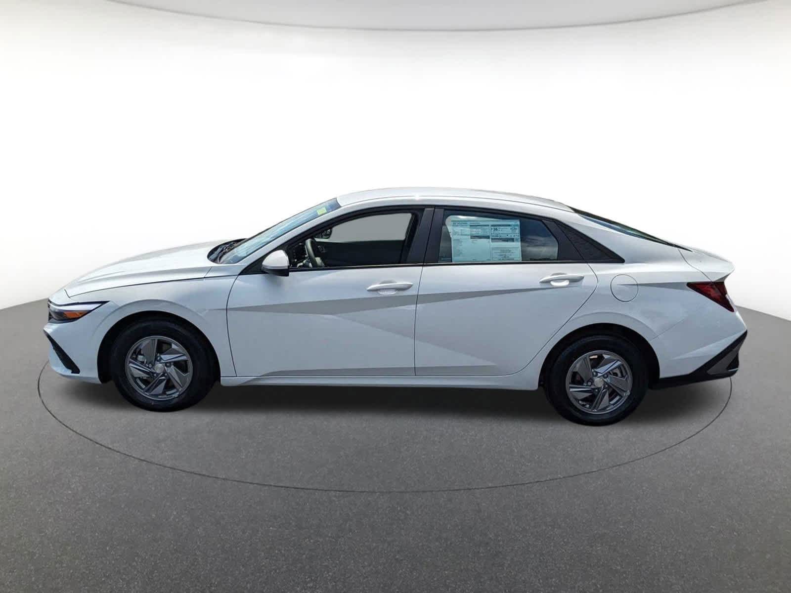 new 2024 Hyundai Elantra car, priced at $21,900