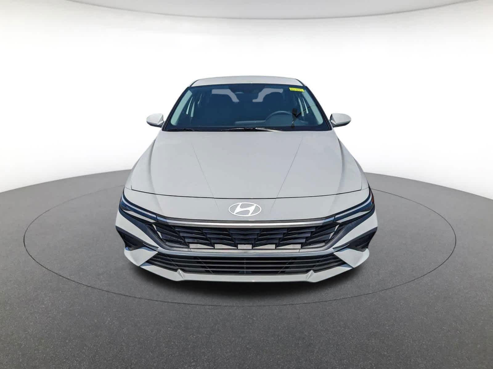 new 2024 Hyundai Elantra car, priced at $23,034