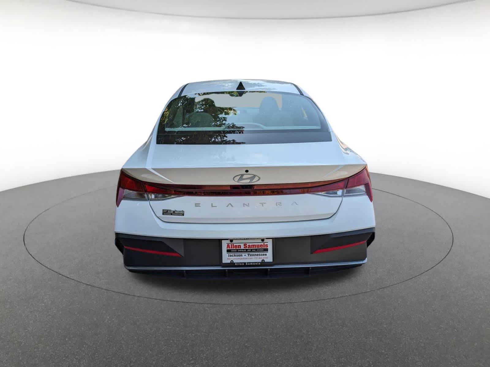 new 2024 Hyundai Elantra car, priced at $23,700