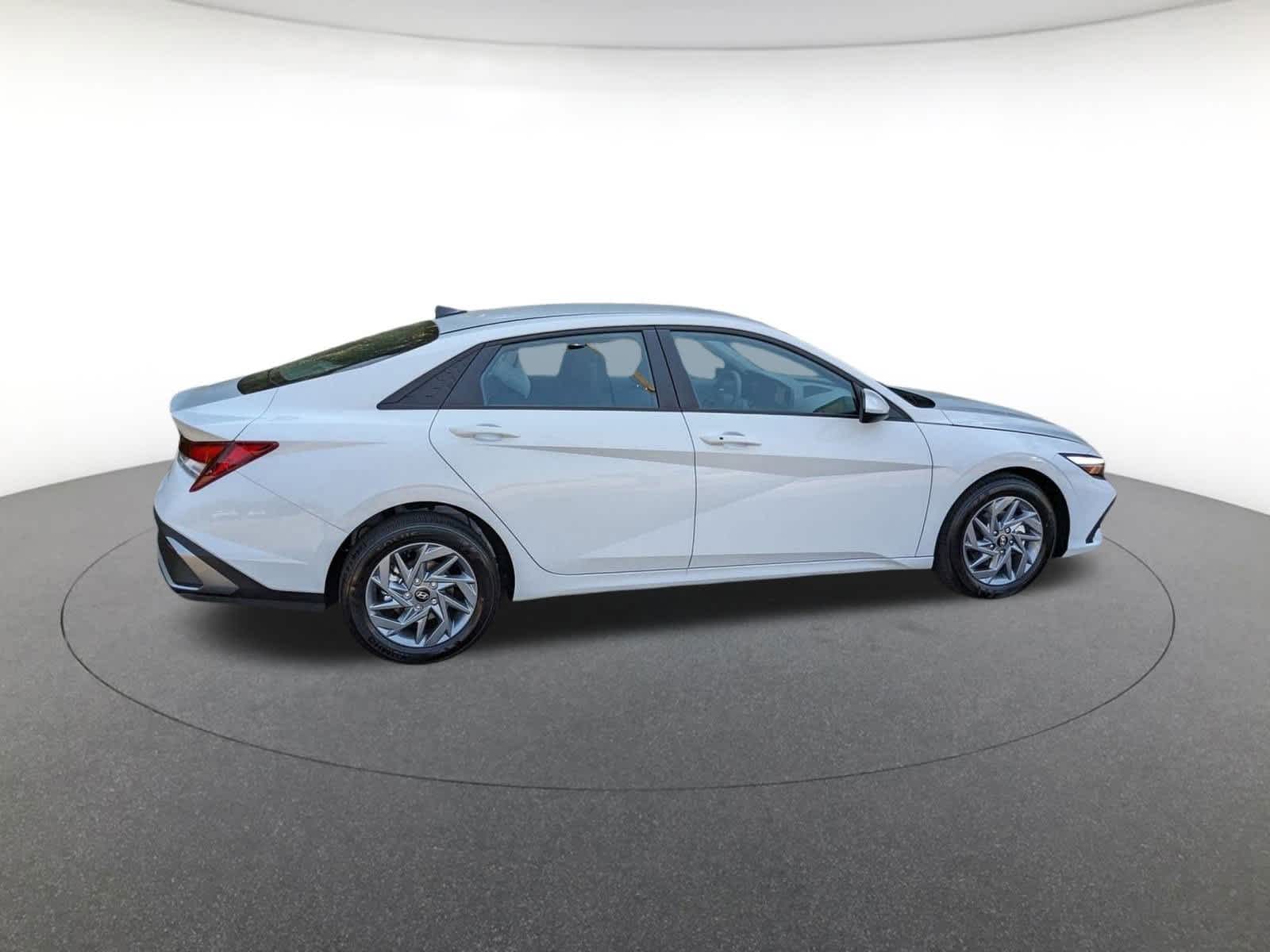 new 2024 Hyundai Elantra car, priced at $23,700