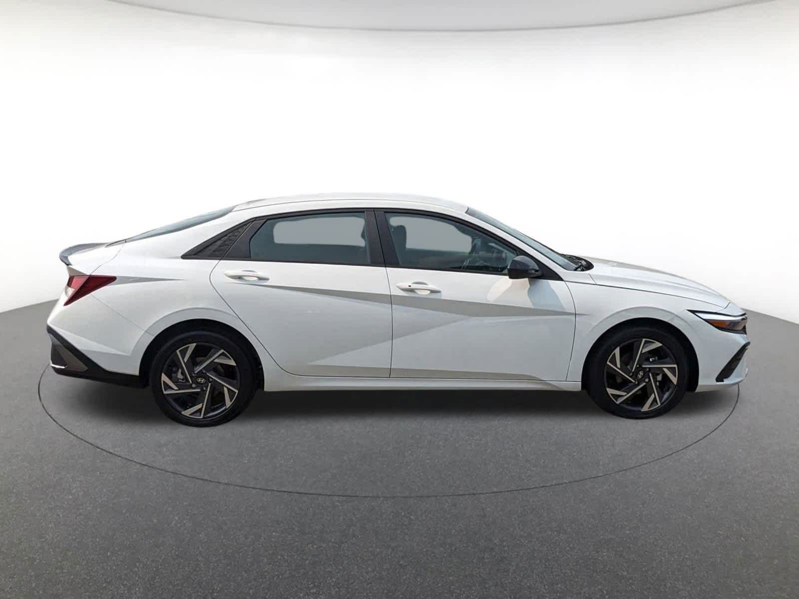 new 2025 Hyundai Elantra car, priced at $25,535