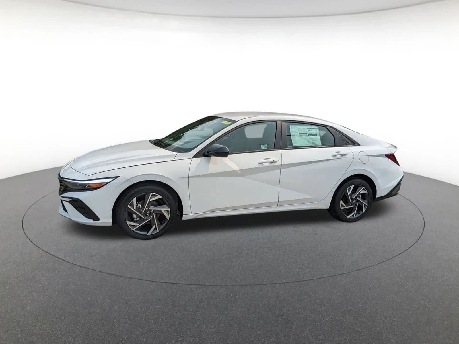 new 2025 Hyundai Elantra car, priced at $25,535
