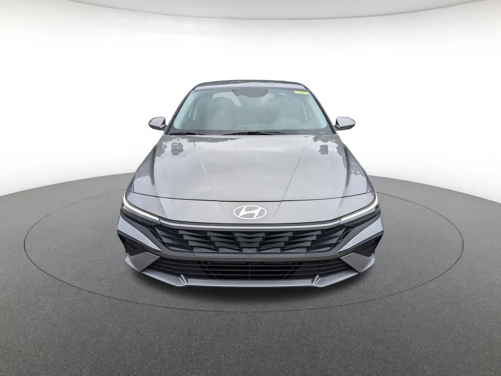 new 2025 Hyundai Elantra Hybrid car, priced at $27,270