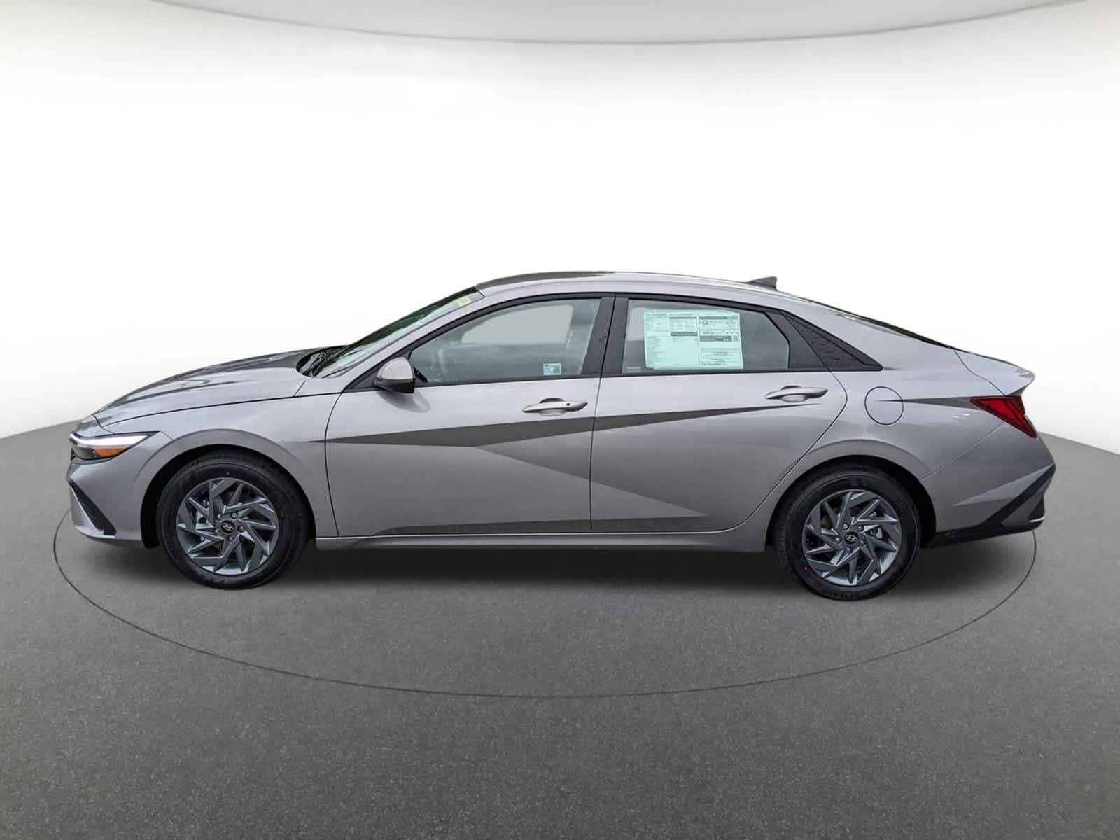 new 2025 Hyundai Elantra Hybrid car, priced at $27,270