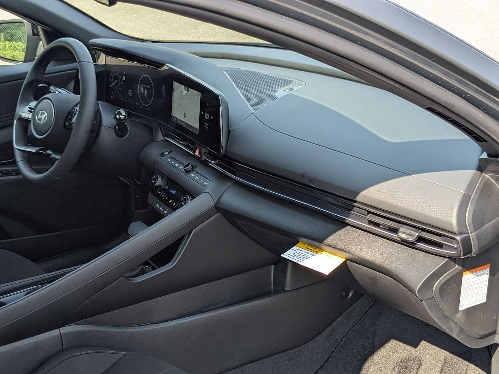 new 2025 Hyundai Elantra Hybrid car, priced at $28,330