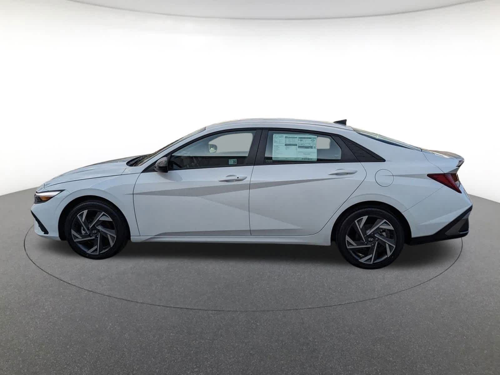 new 2025 Hyundai Elantra Hybrid car, priced at $29,710