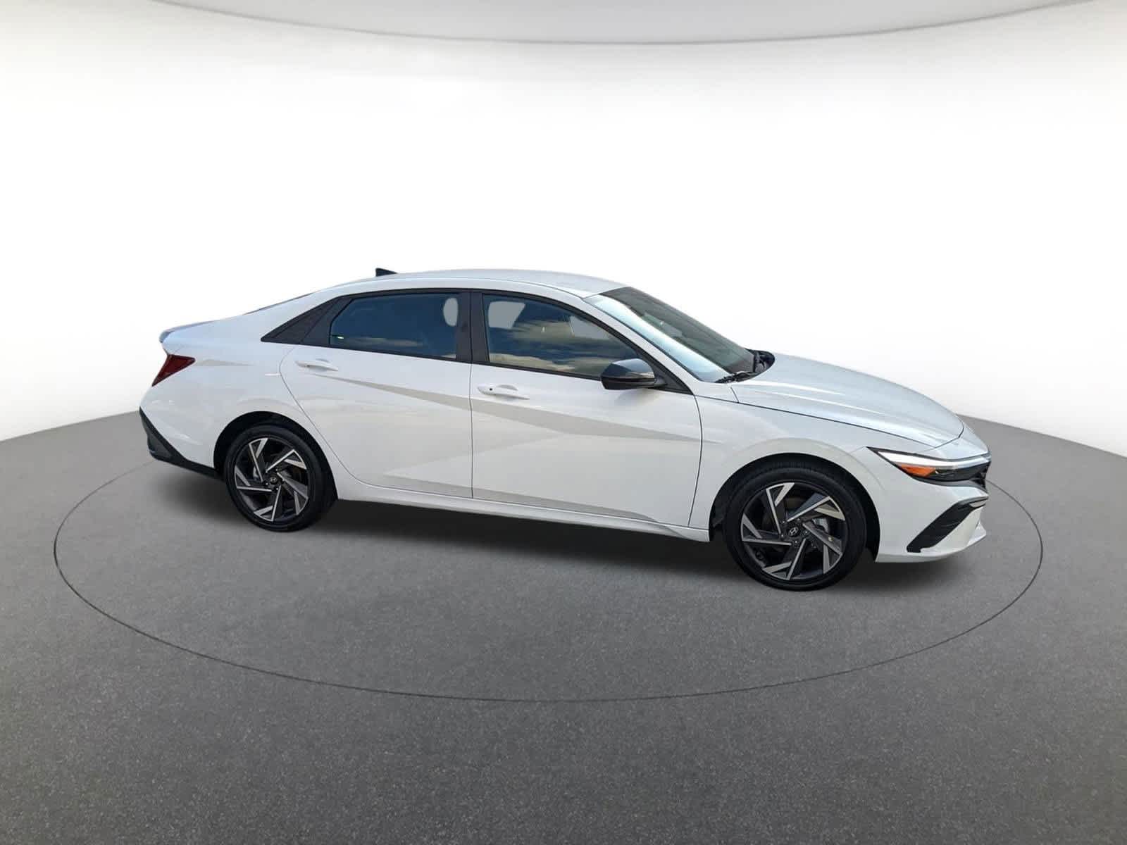 new 2025 Hyundai Elantra Hybrid car, priced at $29,710