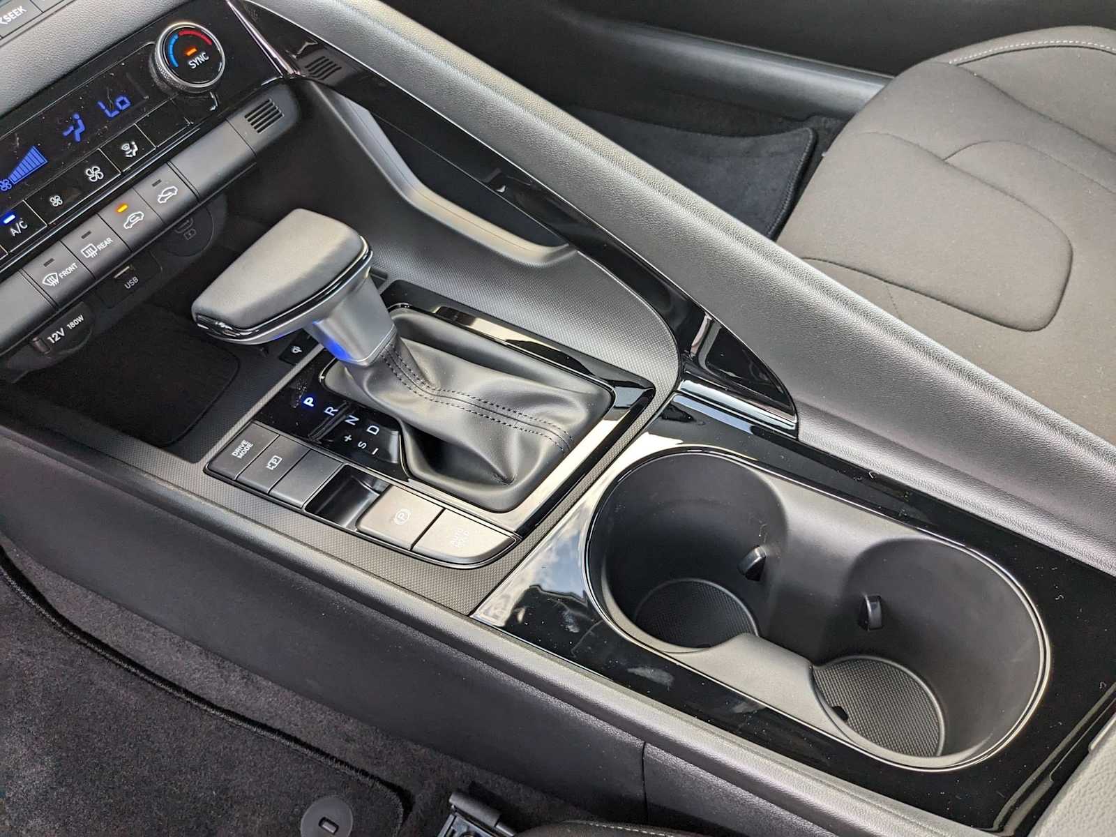 new 2025 Hyundai Elantra Hybrid car, priced at $29,710