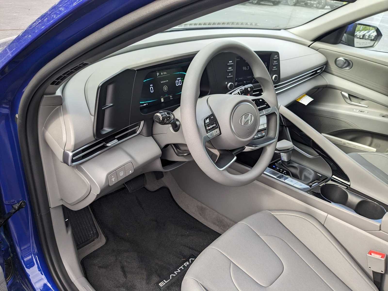 new 2025 Hyundai Elantra Hybrid car, priced at $26,431