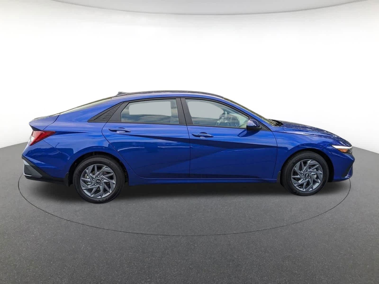 new 2025 Hyundai Elantra Hybrid car, priced at $26,431