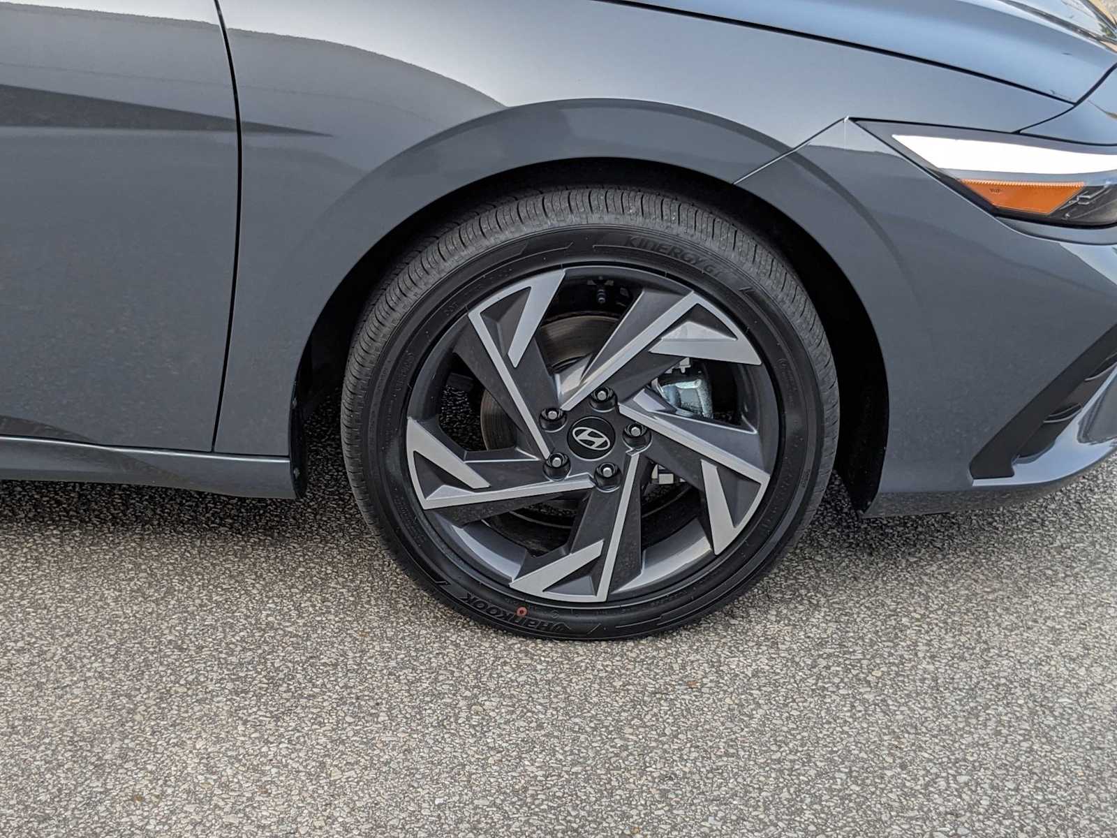 new 2025 Hyundai Elantra Hybrid car, priced at $29,205