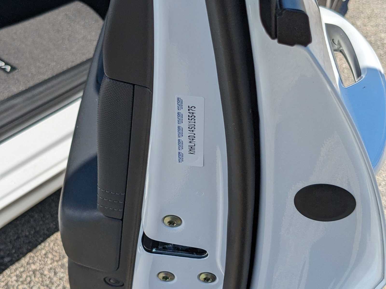 new 2025 Hyundai Elantra Hybrid car, priced at $29,705