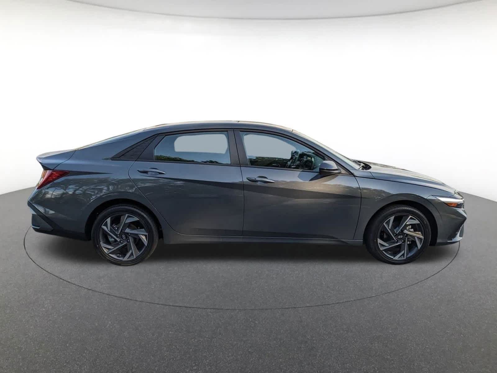 new 2025 Hyundai Elantra Hybrid car, priced at $28,330