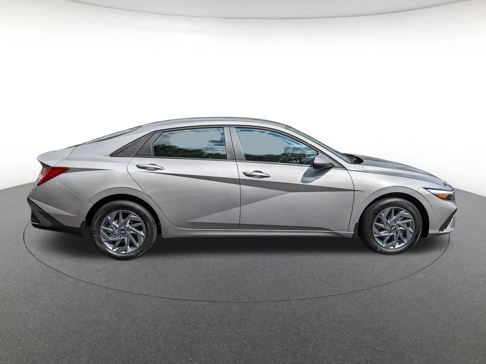 new 2025 Hyundai Elantra Hybrid car, priced at $26,431