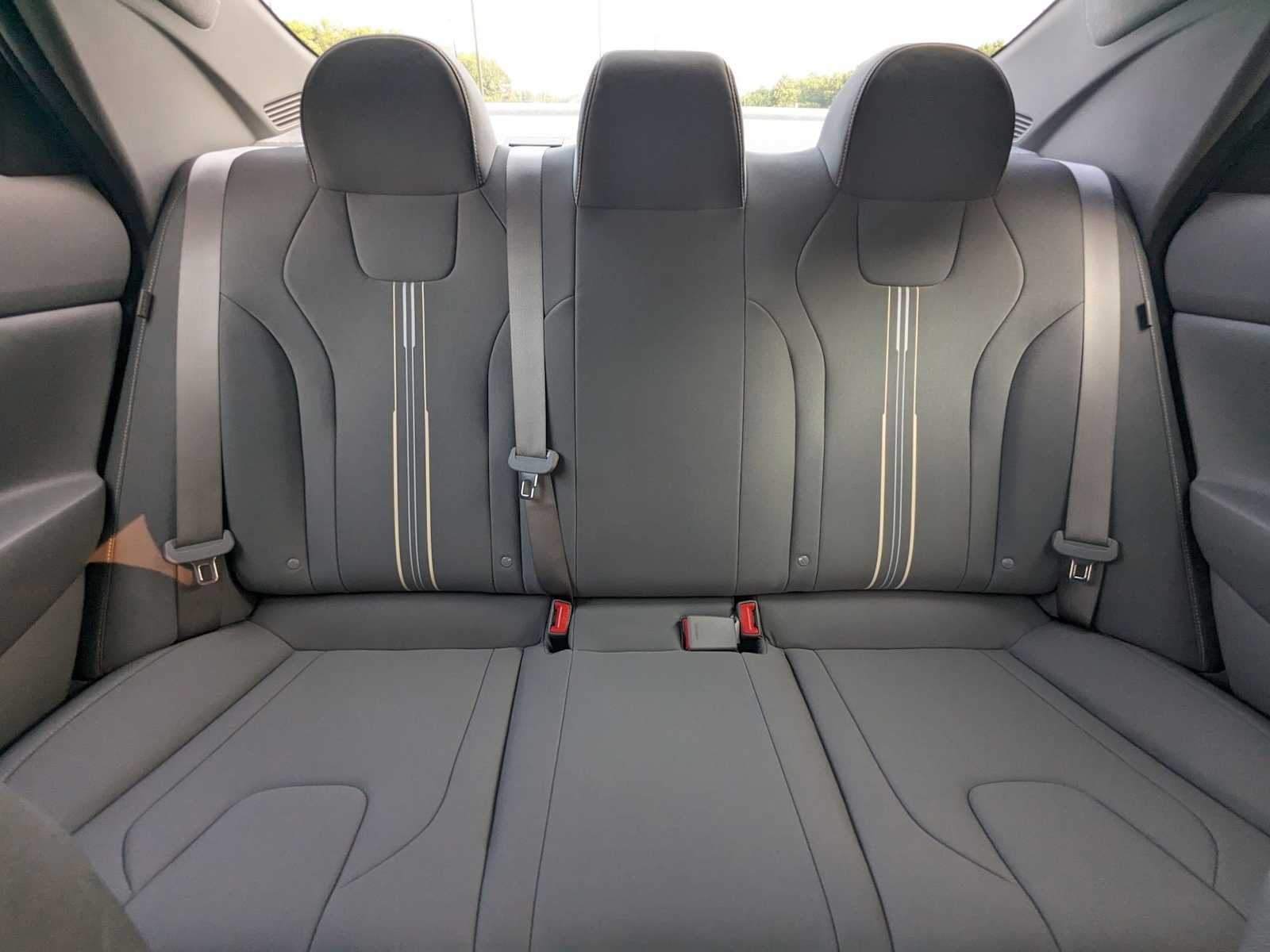 new 2025 Hyundai Elantra Hybrid car, priced at $29,175