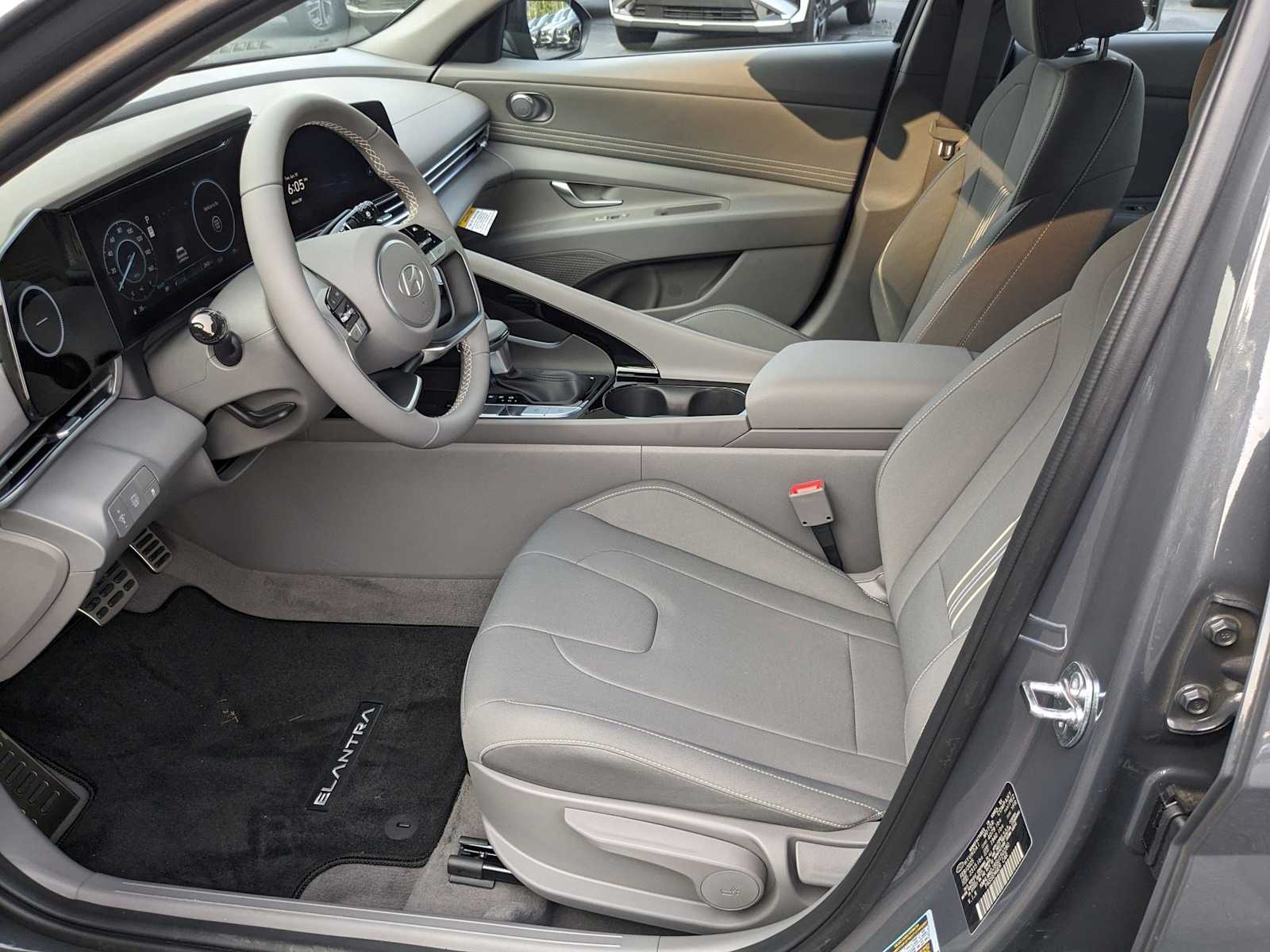 new 2025 Hyundai Elantra Hybrid car, priced at $29,175