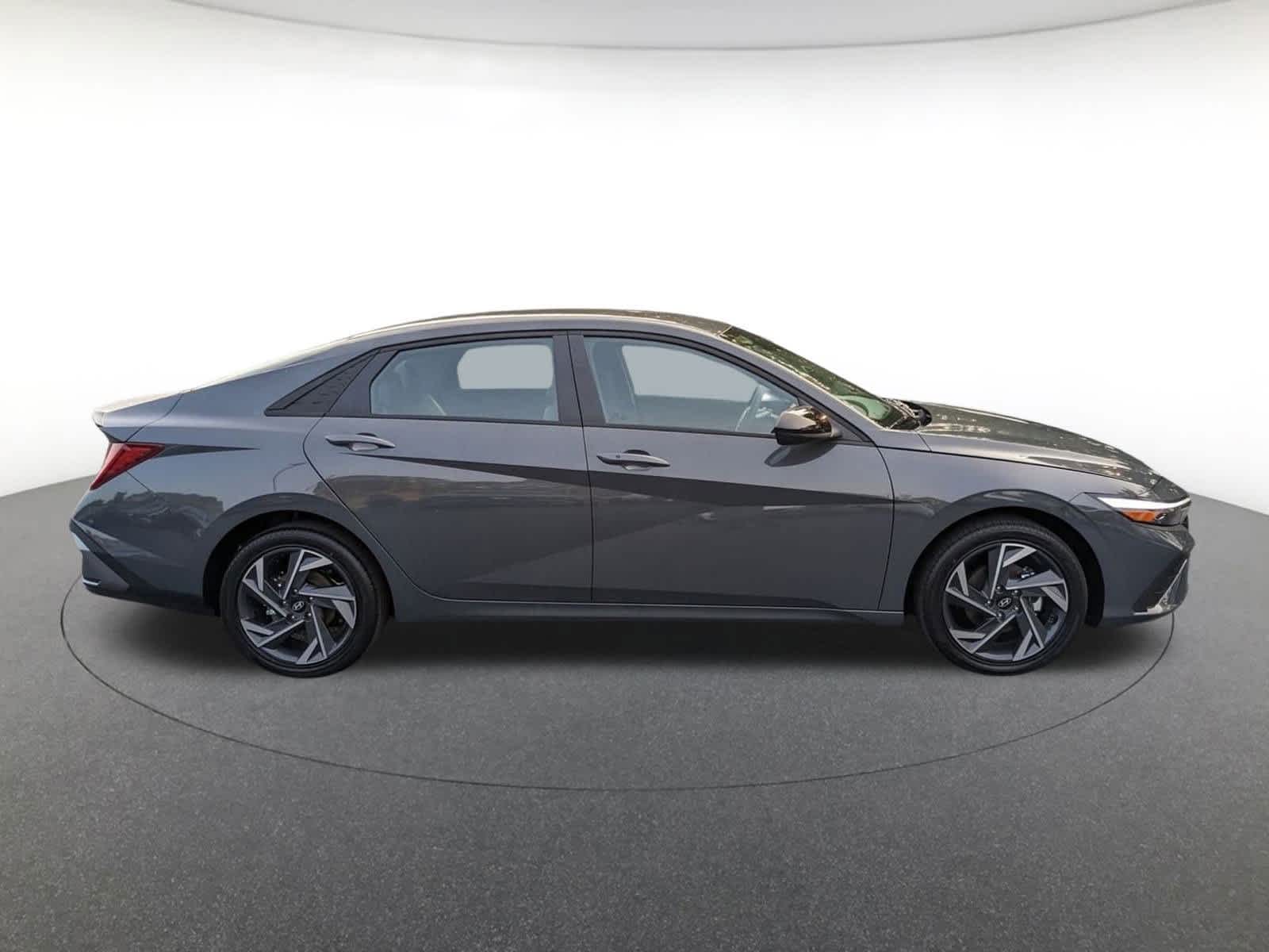 new 2025 Hyundai Elantra Hybrid car, priced at $29,175