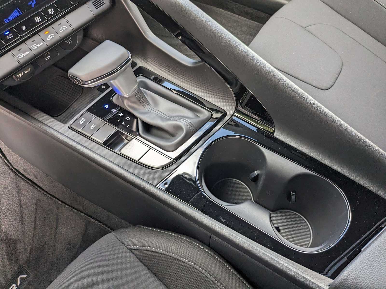 new 2025 Hyundai Elantra Hybrid car, priced at $29,205