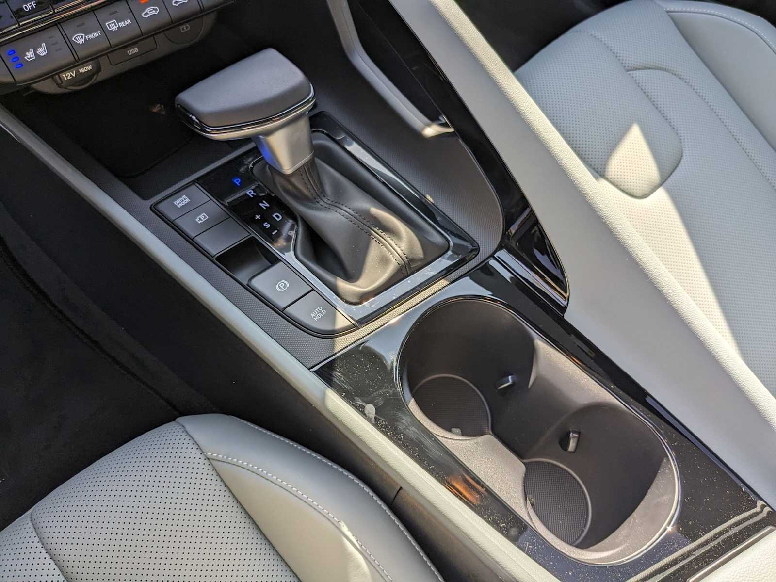 new 2025 Hyundai Elantra Hybrid car, priced at $30,540