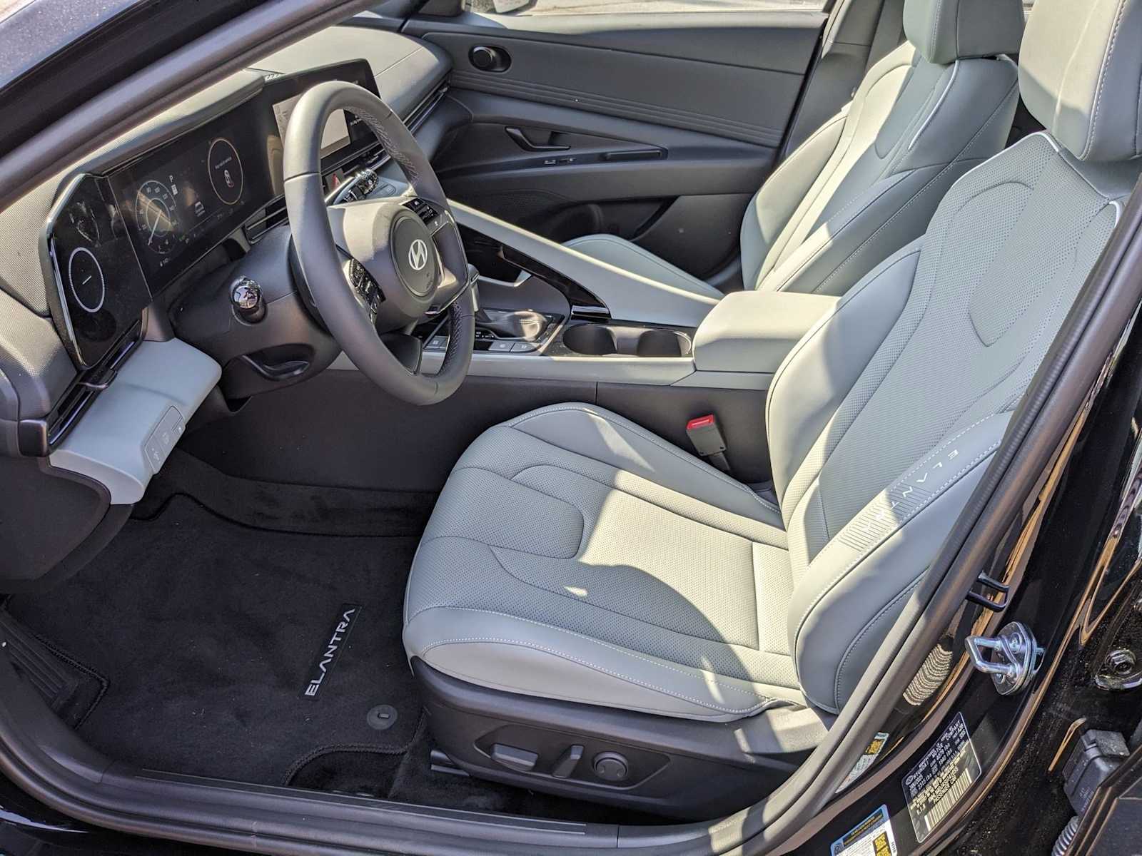 new 2025 Hyundai Elantra Hybrid car, priced at $30,540