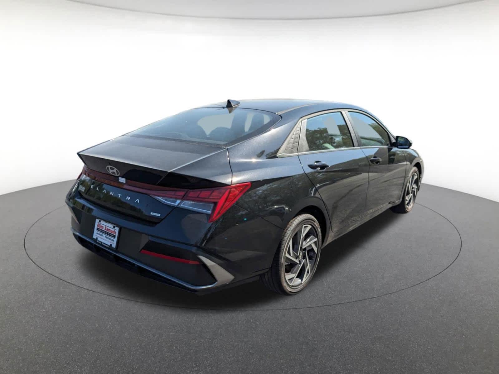new 2025 Hyundai Elantra Hybrid car, priced at $30,540